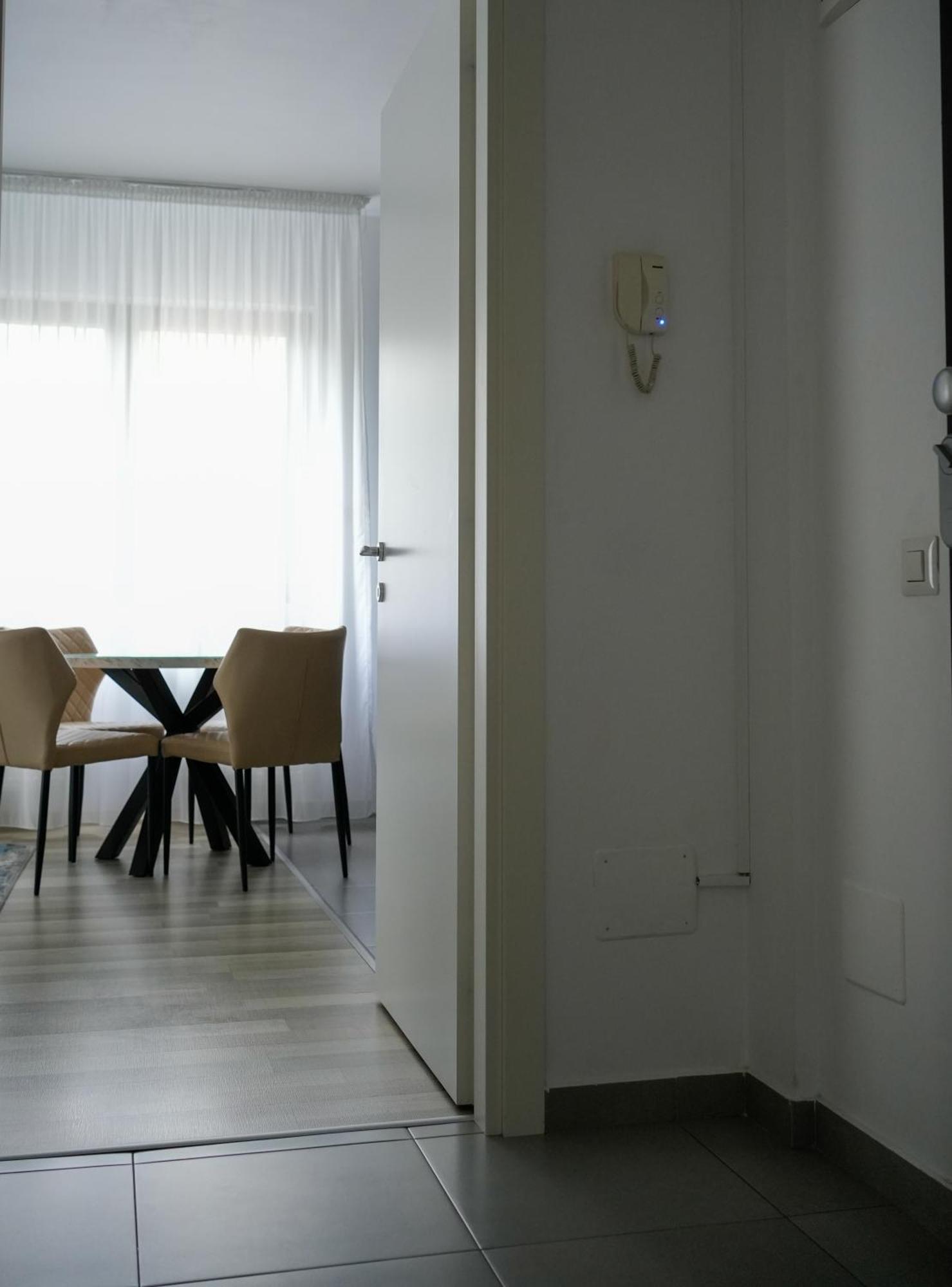 בוקרשט Karol Suites מראה חיצוני תמונה